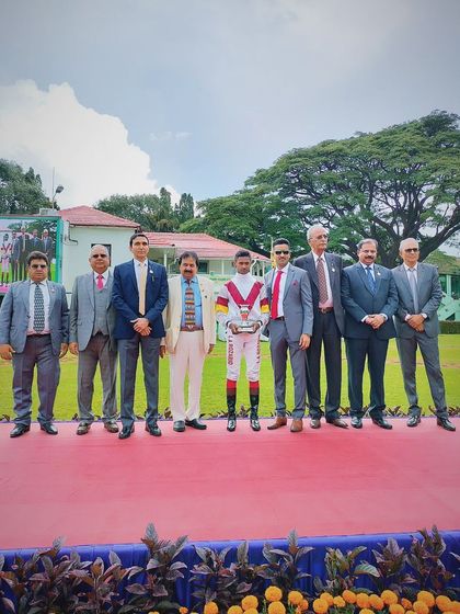 The winning team of the Ardent Knight Trophy.