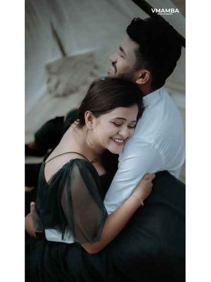 A sweet and tender hug. We focus on capturing the quiet, emotional moments that define your relationship during a pre-wedding shoot.