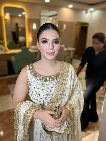 This client looks so elegant and ready for her Karwachauth celebrations. The makeup is soft and romantic.