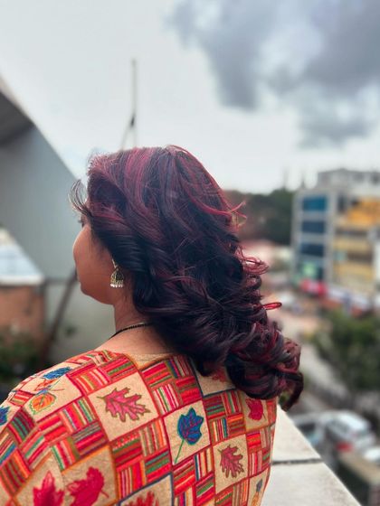 VLCC School of Beauty - Professional Hairdressing & Styling Creative Hair Coloring & Treatments photo 6