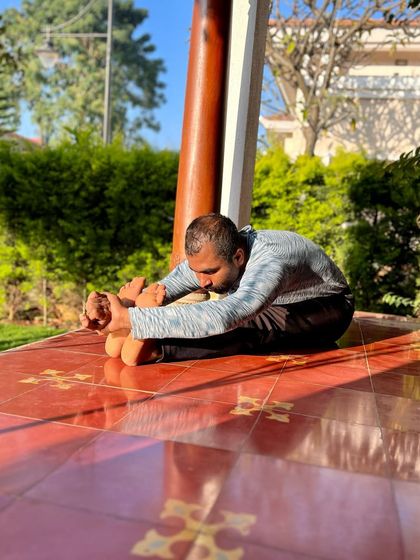 Pratyaksha Yoga - Yoga Teacher Training Asana & Movement Practice photo 26