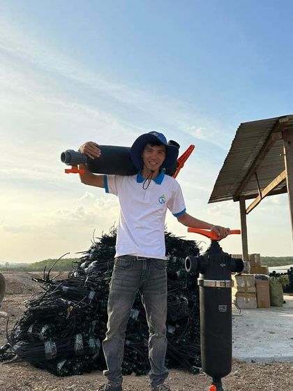 An installer in Vietnam carries our lightweight yet robust semi-automatic filter. We design our products for easy handling and installation, making modern irrigation accessible everywhere.