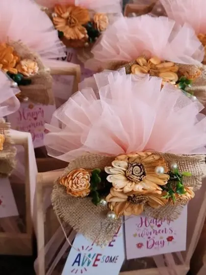 Here is a look at a bulk order I prepared for a corporate Women's Day celebration. Each hamper was consistently and beautifully arranged to make every team member feel special and recognized.
