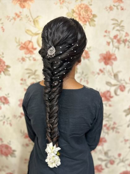 Dakshayini - Hairstyling Academy & Workshops Modern & Intricate Braids photo 6