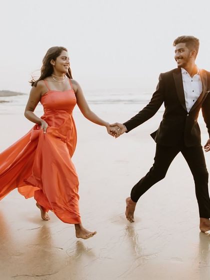 Dee Yashaswini - Occasion Wear Rentals Couple & Pre-Wedding Styles photo 3