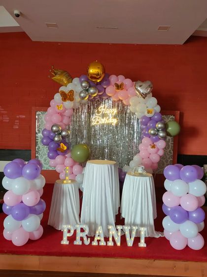 Chic Backdrop & Room Decorations photo 16