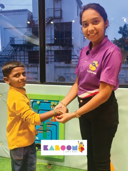 Festive Fun & Holiday Workshops photo 29