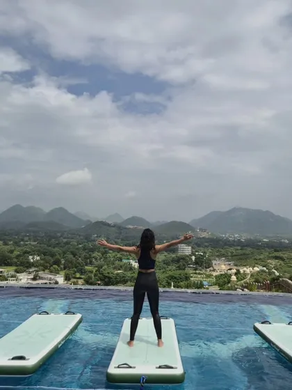 This is the feeling I want you to have after a session. A powerful sense of accomplishment, surrounded by incredible views. My Flaabh Fit sessions are not just about the workout, they are about the entire experience of connecting with your body and nature.