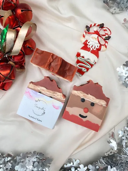 Guess who's coming to town? My Santa Claus soap bars are so fun to make, with his cheerful face and fluffy beard.