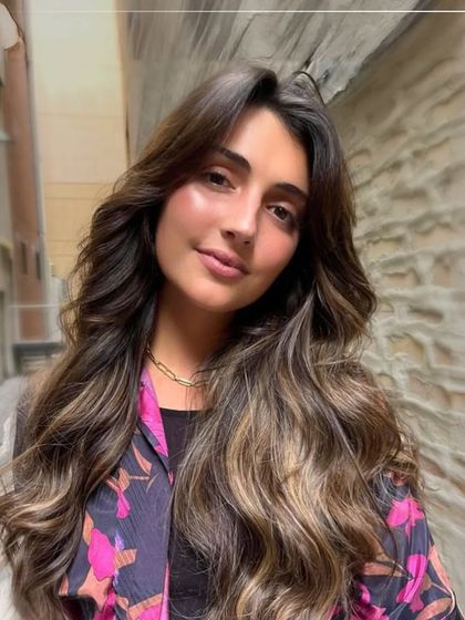 This beautiful balayage with its warm, earthy tones is a perfect look for the autumn season, reflecting the changing colors of the leaves.