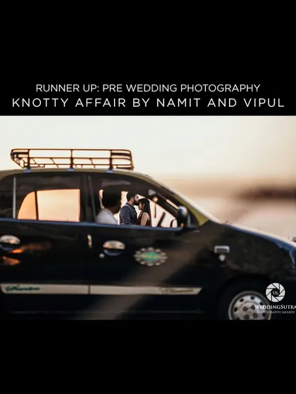 This award-winning pre-wedding photo captures the essence of Mumbai romance. The iconic taxi, the golden hour light, and a stolen kiss create a moment that is both cinematic and deeply authentic.
