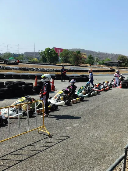 The grid at the Bira circuit in Thailand.
