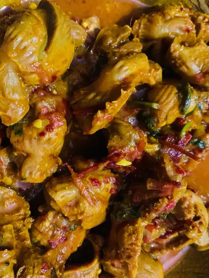 Another tempting shot of the chicken gizzard fry.