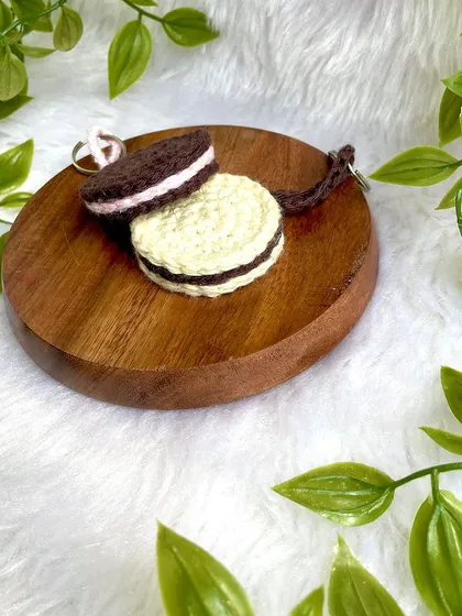 A close-up of the cream biscuit keychains.