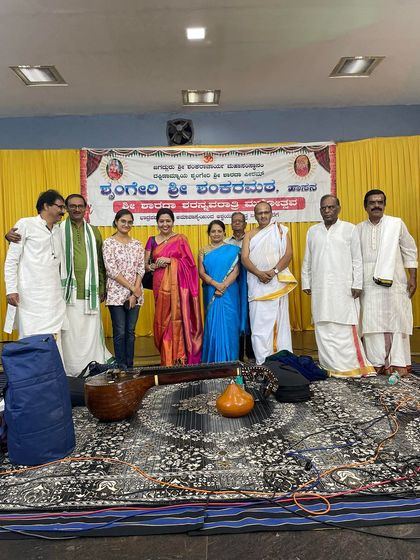 With the organizers after my concert at Sringeri Shankar Mutt in Hassan. It was a beautiful way to end the Dasara festival.