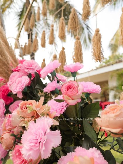 Artful Details & Centerpieces photo 5