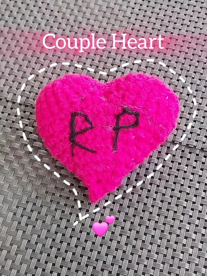 The finished custom couple's heart with the initials 'R' and 'P'.