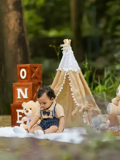 A different perspective of the teddy bear picnic, showing how I use the natural environment to frame the shot.