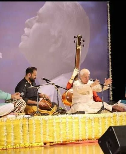 A full stage view of the performance in Bhavnagar. It was a deeply emotional and powerful concert, filled with beautiful music and memories.