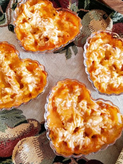 We love adding a special touch for celebrations, like these heart-shaped Cheesy Macaroni bakes for Valentine's Day. It's a fun and delicious way to show some love.