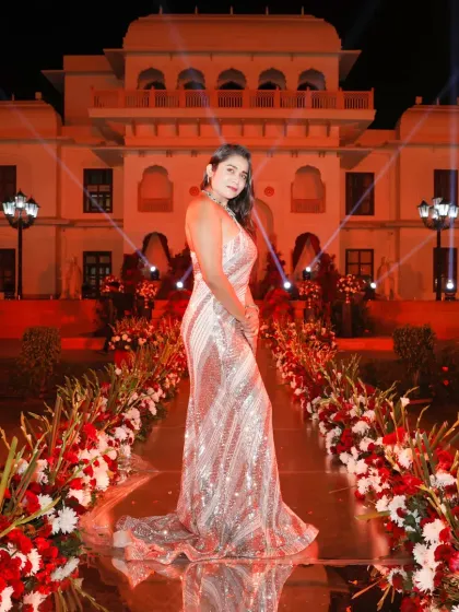Standing on the beautifully decorated aisle at Shiv Vilas, ready to host a grand destination wedding. The scale of this event was breathtaking, and I was honored to be the voice guiding the ceremony.