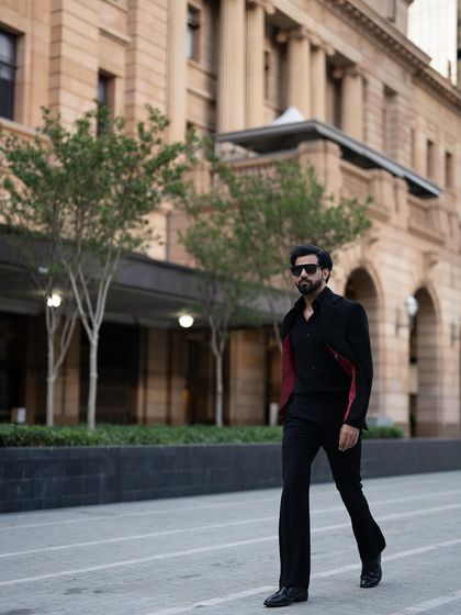 The black Viaggio Blazer in an urban setting, showcasing its sleek, all-black styling potential.