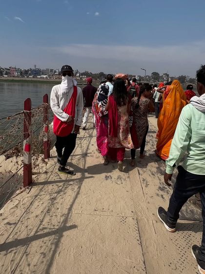 The path to the holy dip is a pilgrimage in itself. Walking alongside countless others, all drawn by a common faith, is a powerful experience of unity and devotion.