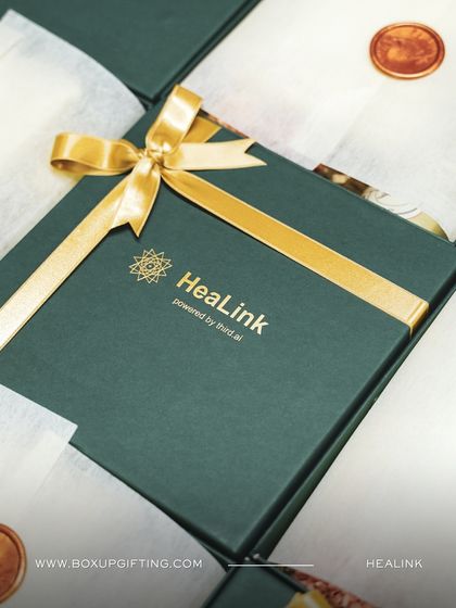 Custom Corporate Hampers photo 3