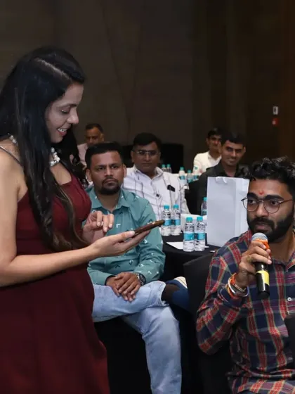 Audience interaction is key. During the Honor Mobile event, I engaged with guests directly, asking questions and making them part of the conversation. This makes the product launch feel more like a community event.