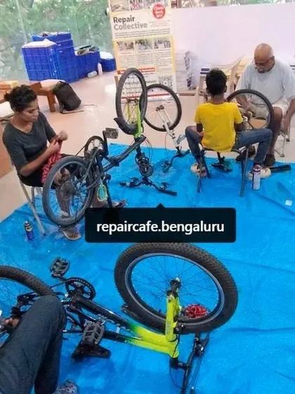 Our collaboration with Kreu makerspace allows us to host fantastic in person workshops like this bicycle repair session. We believe in partnering with local organizations to build a strong repair community.