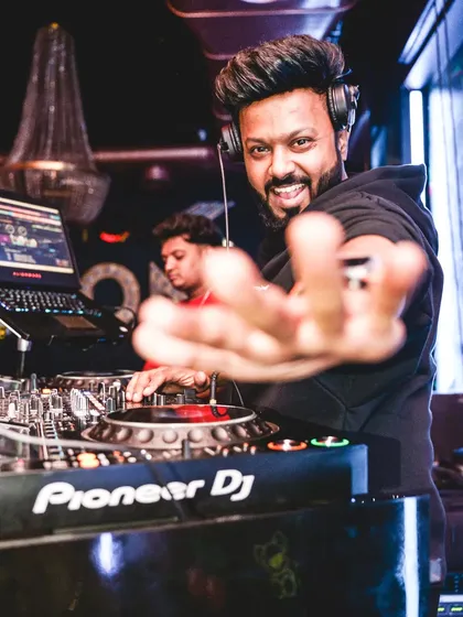 A Wednesday night at Toy Room Mumbai is always lit.