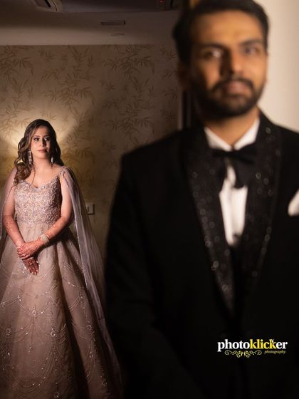 Photoklicker - Pre-Wedding & Couple Photoshoots Elegant Engagements & Formal Portraits photo 11