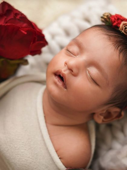 Newborn Portraits: The First Few Days photo 41