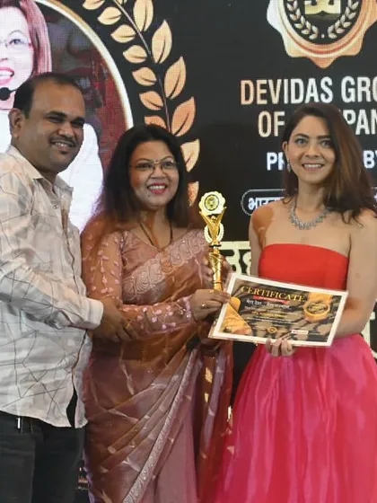 It was an honor to be recognized for my work and to receive this award from the celebrated actress Sonalee Kulkarni. I bring this industry-level experience and recognition directly to my students in the classroom.