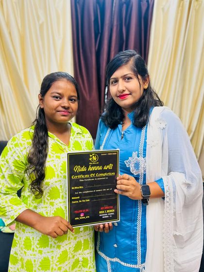 Another graduate from my mehandi course. Her creativity and skill will surely take her far in her career.