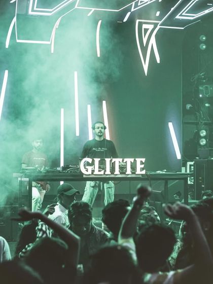 Visuals & Special Effects photo 6