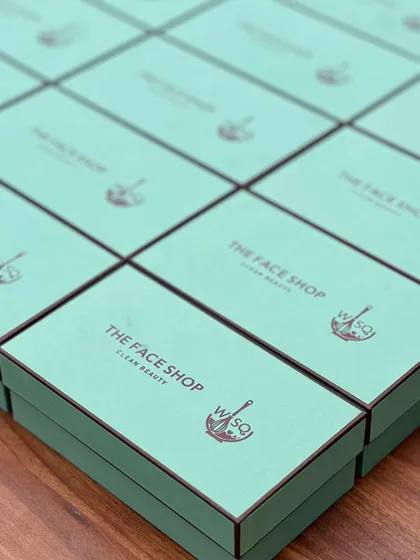 We partner with businesses to create memorable gifting experiences. Here are our co-branded dessert boxes for The Face Shop, featuring their logo alongside ours on our signature Tiffany blue packaging. This is how we help your brand leave a sweet, lasting impression.