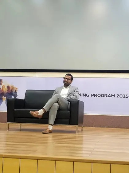 A candid moment during a session at Mahindra University's orientation program. Our partners are approachable leaders, dedicated to sharing their knowledge and experience.
