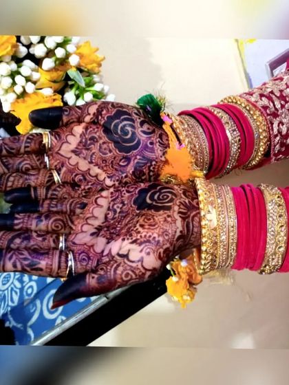 Henna by Arsh - Bridal Mehendi The Beautiful Burgundy Stain photo 25