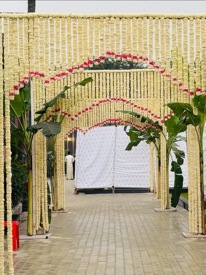Wedding Stories - Event Design & Decor Enchanting Entrances & Walkways photo 8