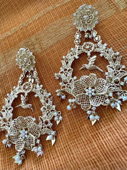 Gold Woven Like Lace photo 3