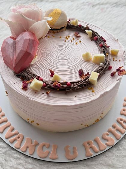 Drishtii Anandd - Custom Celebration Cakes Elegant & Floral Cakes photo 14