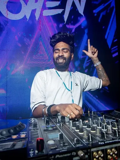 Enjoying the vibe of my own set at SinQ Nightclub.