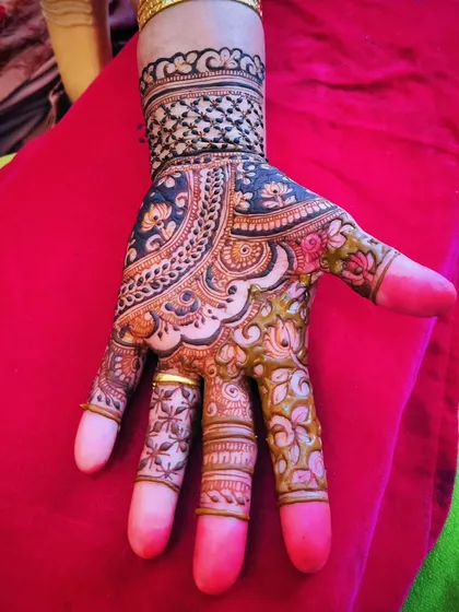 A more detailed party design with a dark reverse-fill effect. This makes the floral patterns pop and gives the design a very rich look.