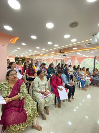 Asmitha Makeover Artistry - Personal Grooming Workshops Professional Makeup Artist Courses photo 32