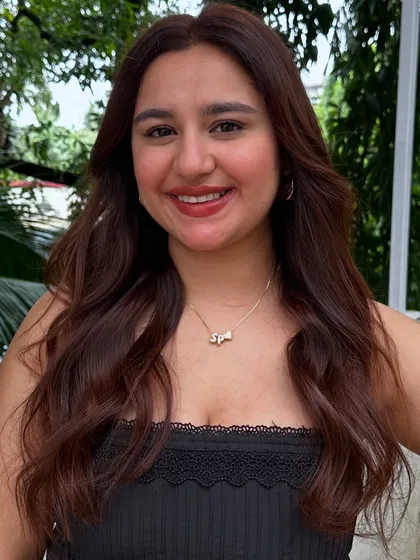 Birthday ready with this gorgeous, rich auburn color. It's a full-coverage color that is vibrant and glossy, perfect for celebrating a special occasion.