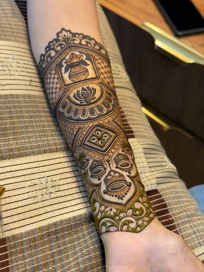 3D Henna Touch - Festive & Occasional Mehndi Statement Arm & Wrist Bands photo 4