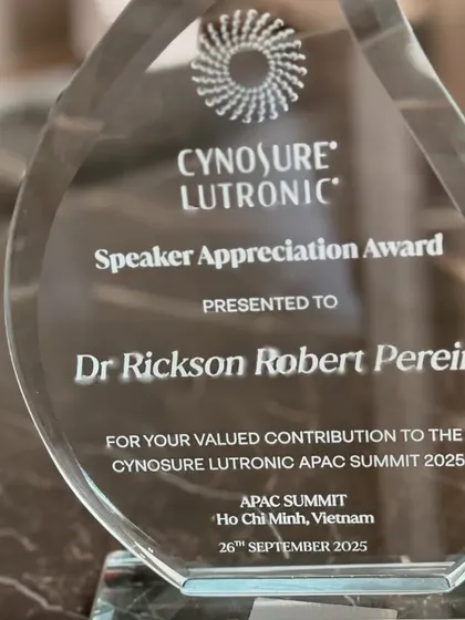 It was an honor to receive this Speaker Appreciation Award at the APAC Summit 2025. This recognition from industry leaders like Cynosure Lutronic reinforces my commitment to a science-first approach. My goal is to provide treatments that are not based on hype, but on real, documented evidence and clinical expertise.