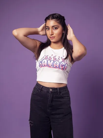 Another pose from the same series, showing how we can create a variety of looks in one session.