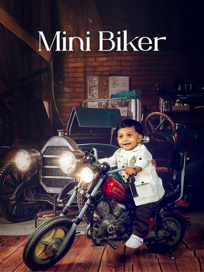 Meet our pint-sized mini biker! This theme proves that confidence and cuteness are the best combination, creating a cool and memorable portrait.